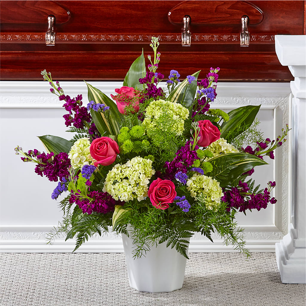 Beautiful Horizons Floor Basket – Floral Boutique, Lynnfield MA