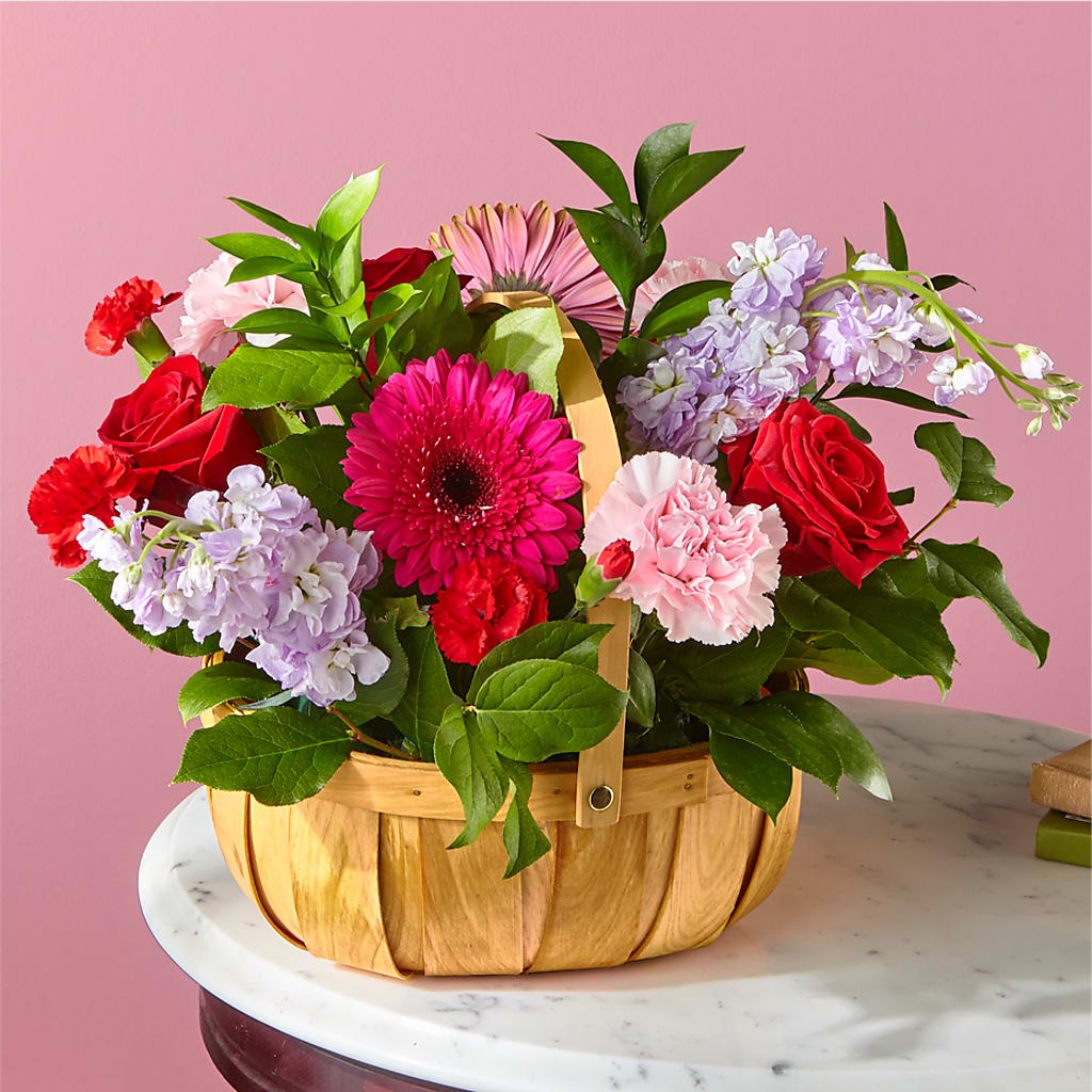 Pink Picnic Basket – Floral Boutique, Lynnfield MA
