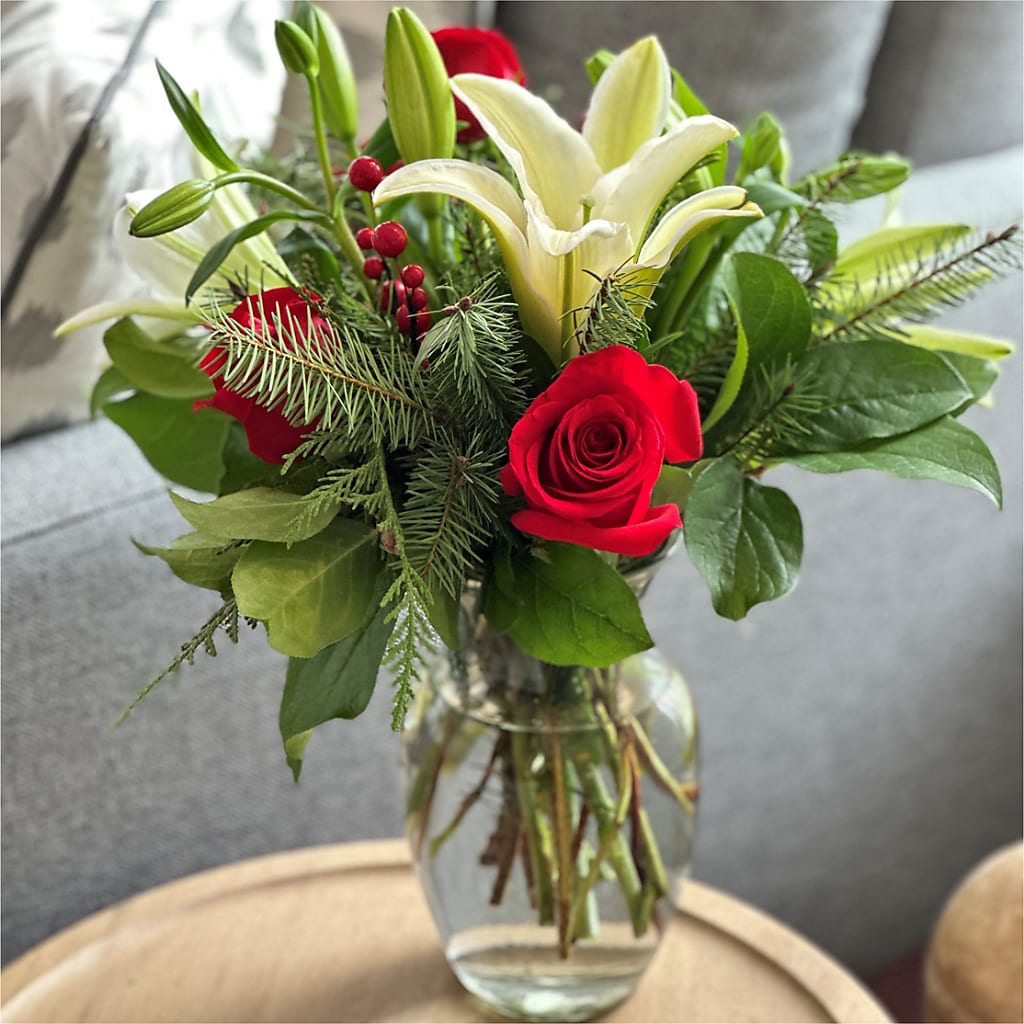 Sparkling Snowflakes Bouquet –  Floral Boutique, Lynnfield MA