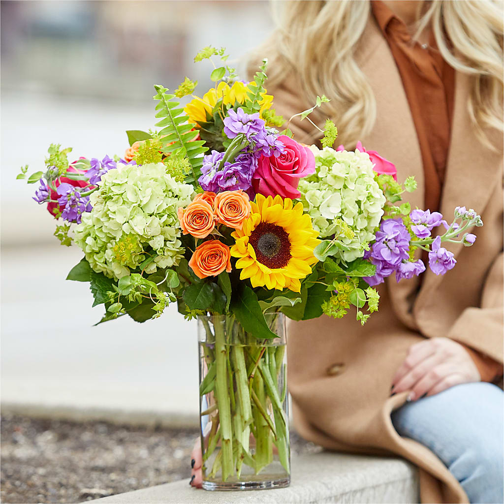 Vibrant Greetings Bouquet –  Floral Boutique, Lynnfield MA